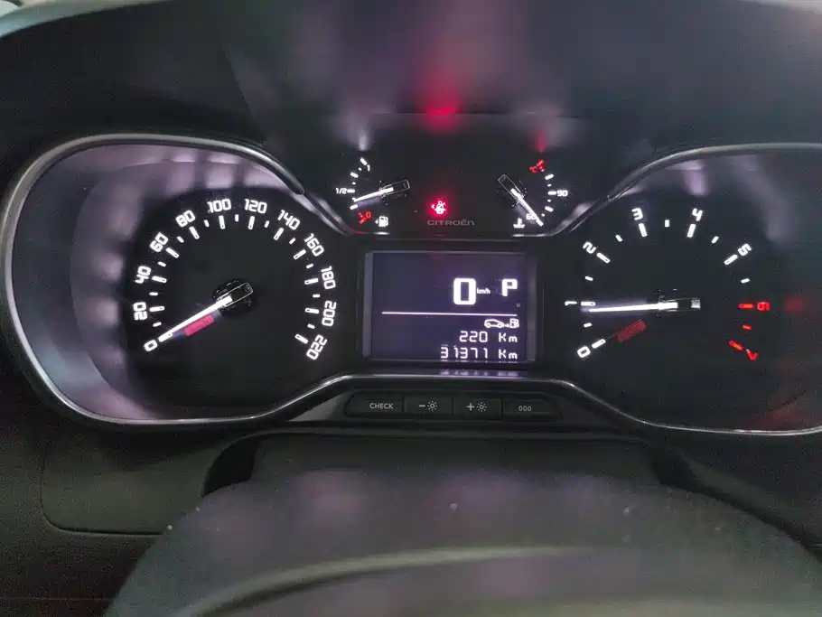 Citroen C4 Aircross — миниатюра 14