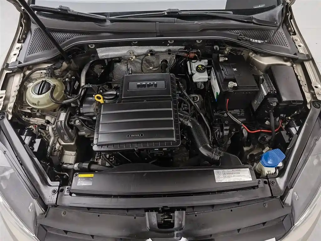 Volkswagen Golf 2015 1.6L AT Comfort