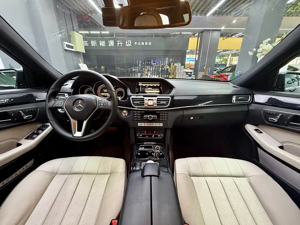Mercedes-Benz E-Class — миниатюра 10