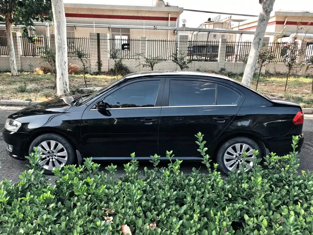 Volkswagen Lavida — миниатюра 4