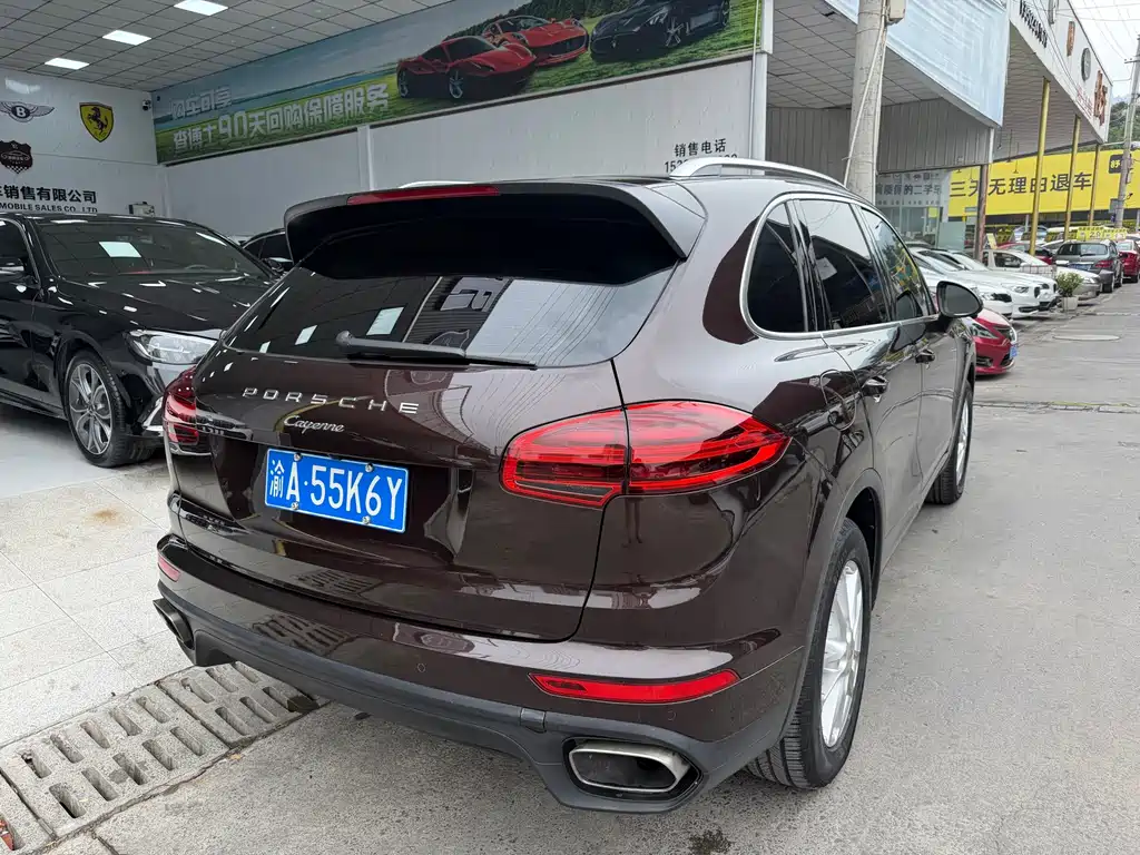 Porsche Cayenne — миниатюра 14