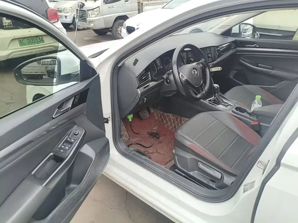 Volkswagen Bora — миниатюра 16