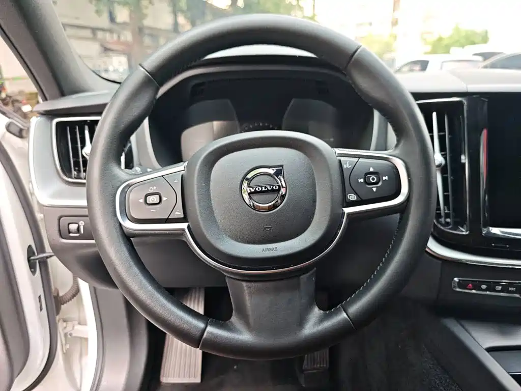 Volvo XC60 — миниатюра 13