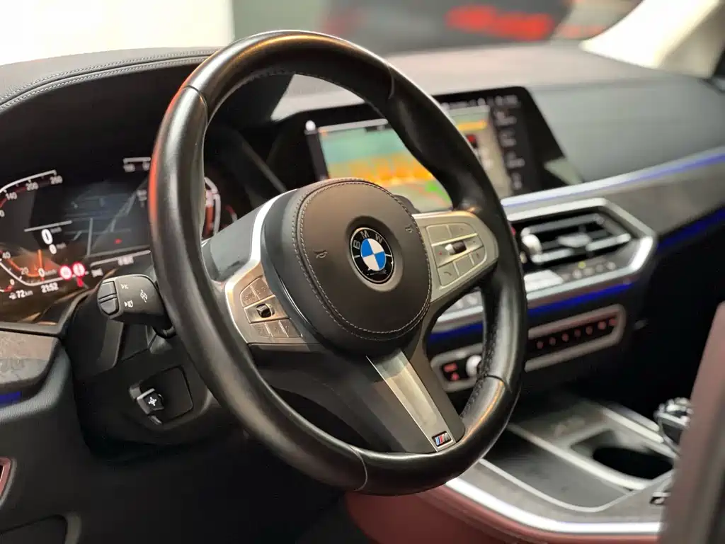 BMW X5 2022 xDrive 30Li Premium M Sport