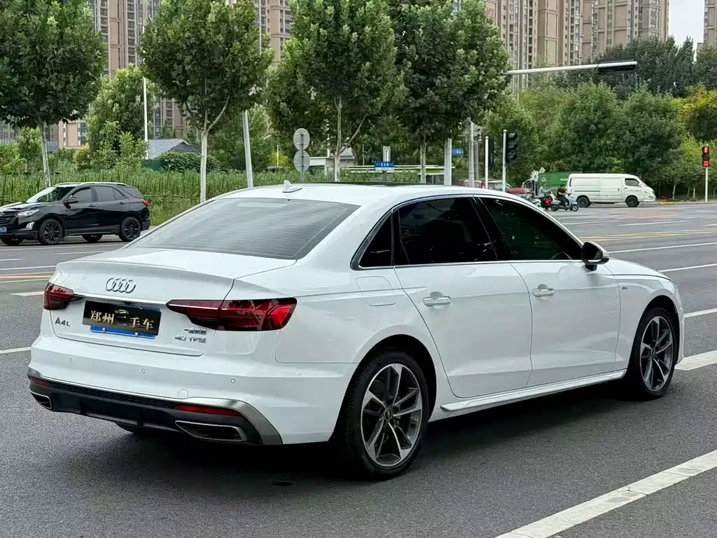 Audi A4L — миниатюра 19