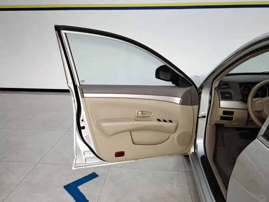 Nissan Sylphy — миниатюра 7
