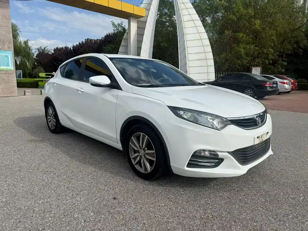 Changan Eado XT — миниатюра 3