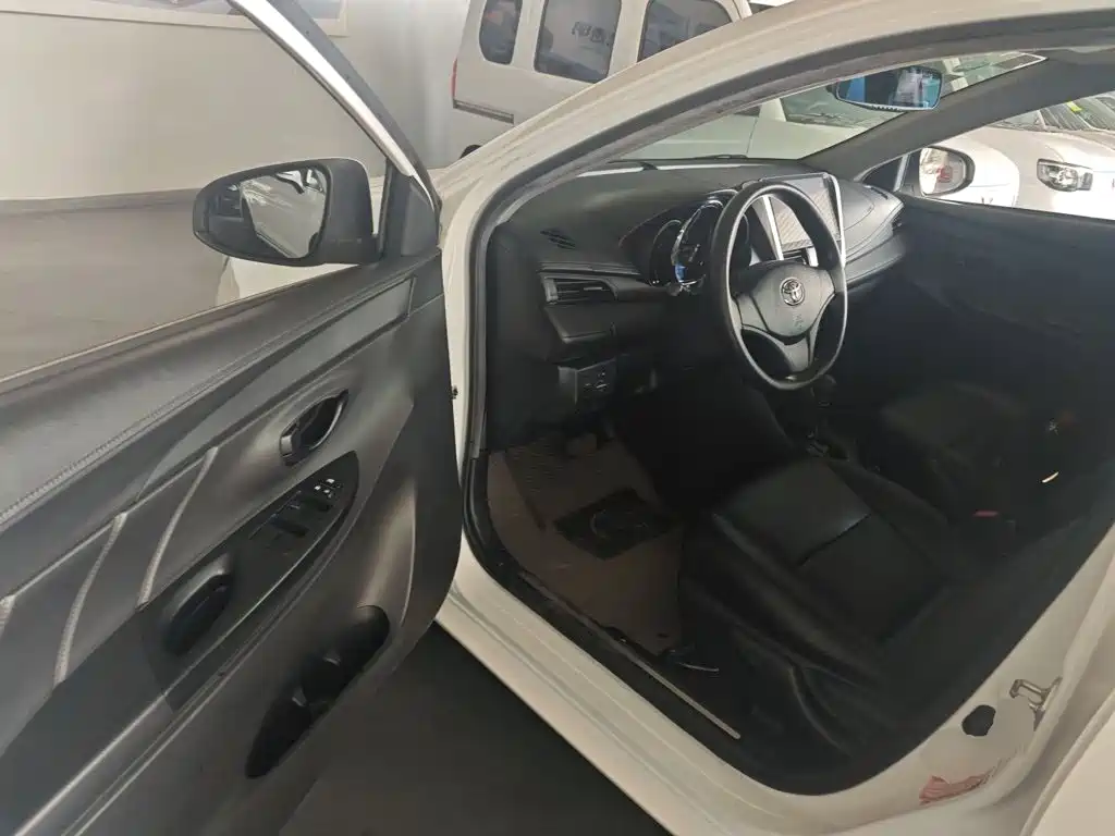 Toyota Yaris L — миниатюра 16