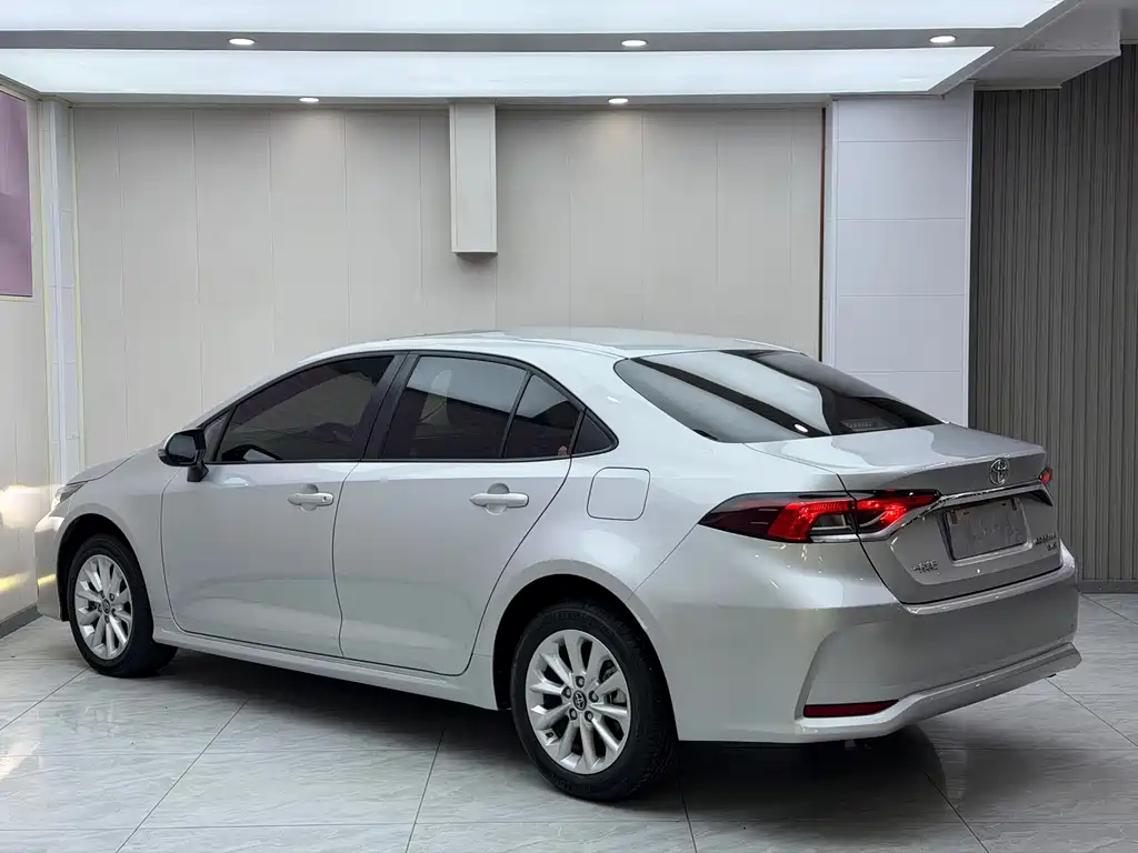Toyota Corolla — миниатюра 6