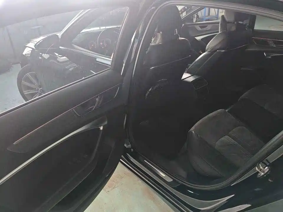 Audi A6L — миниатюра 2