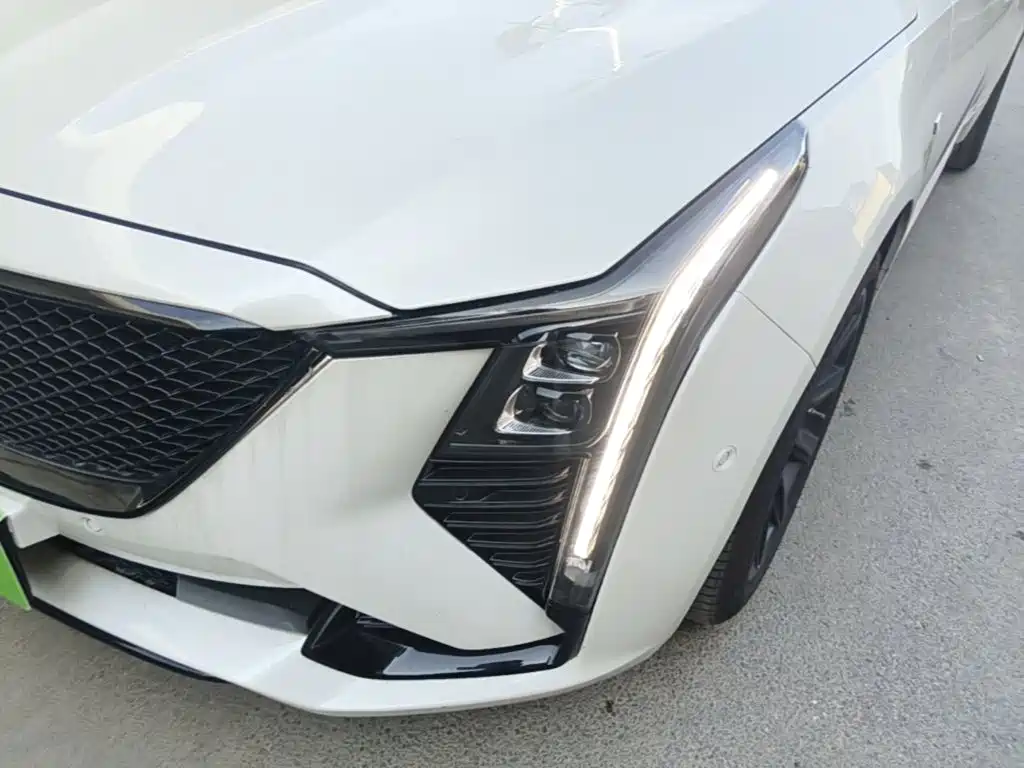 Cadillac CT5 — миниатюра 24