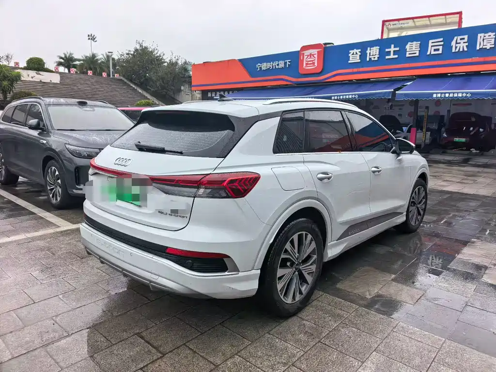 Audi Q4 e-tron — миниатюра 6