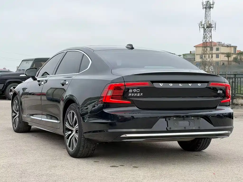 Volvo S90 — миниатюра 21