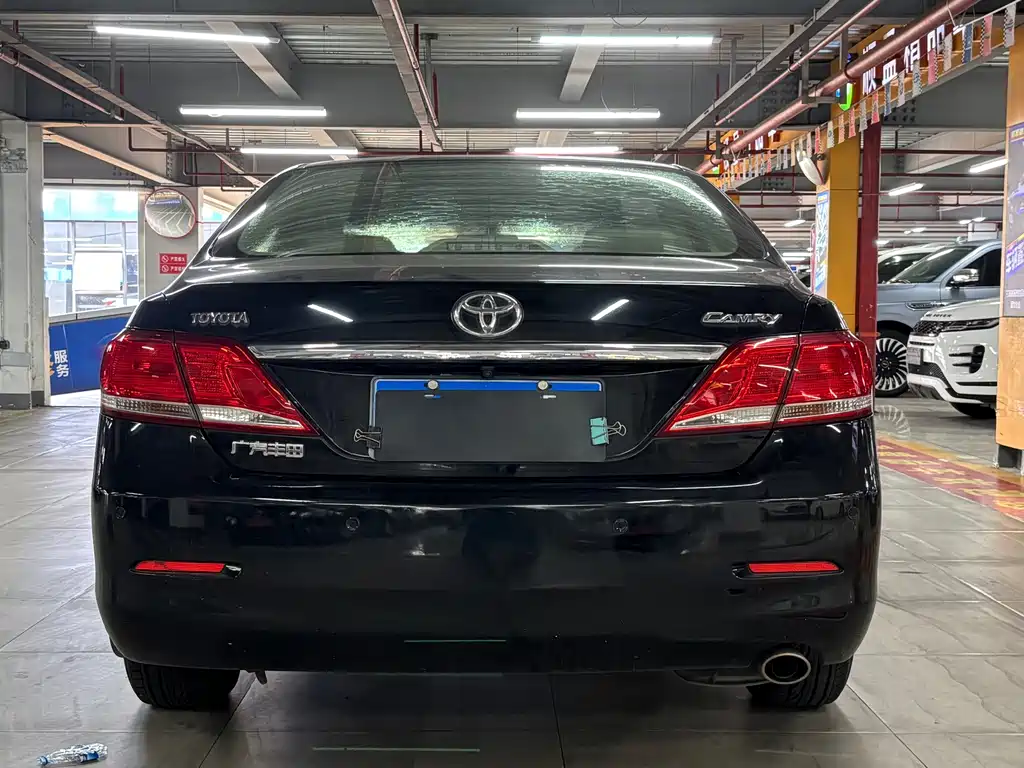 Toyota Camry — миниатюра 10