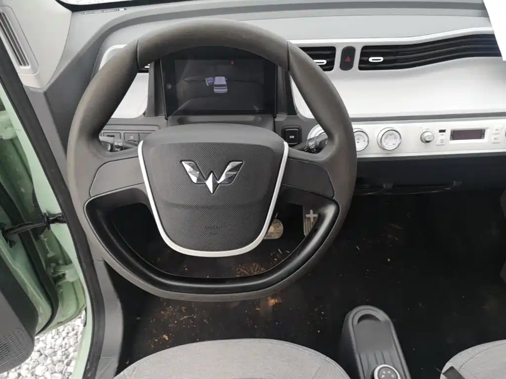 Wuling MINIEV — миниатюра 11