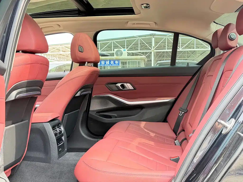 BMW 3 Series — миниатюра 11