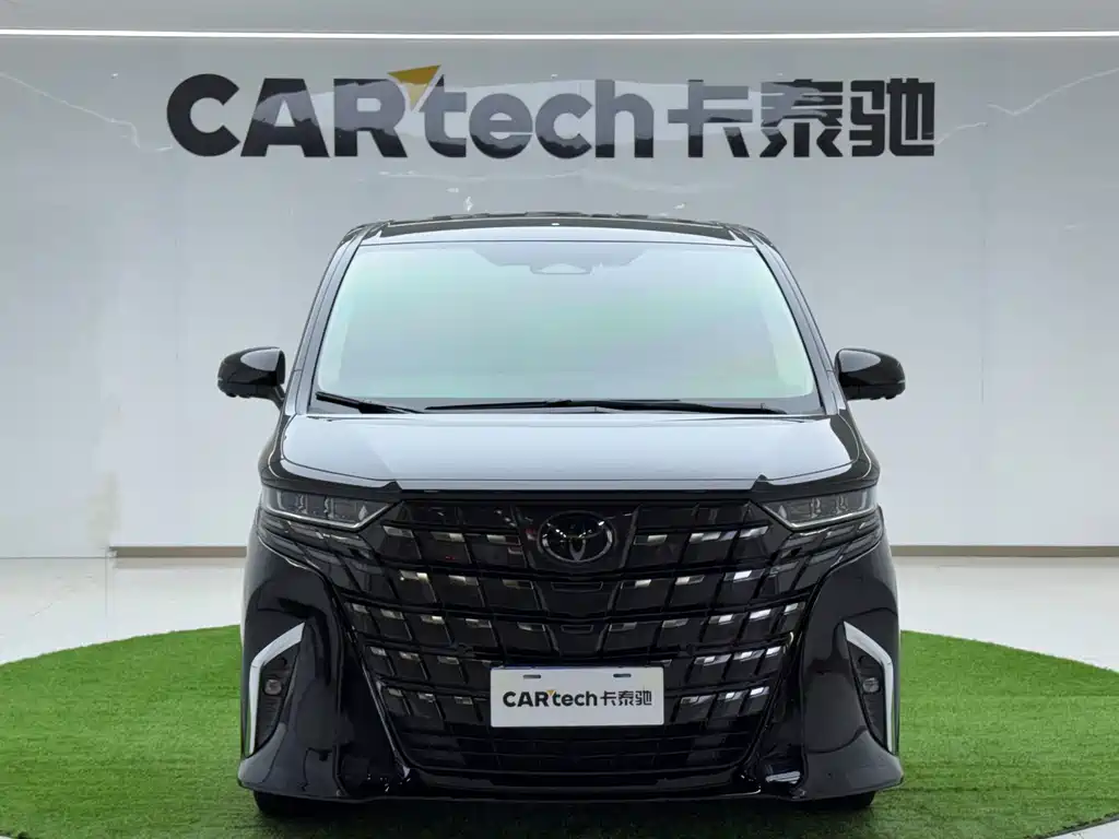 Toyota Alphard — миниатюра 3