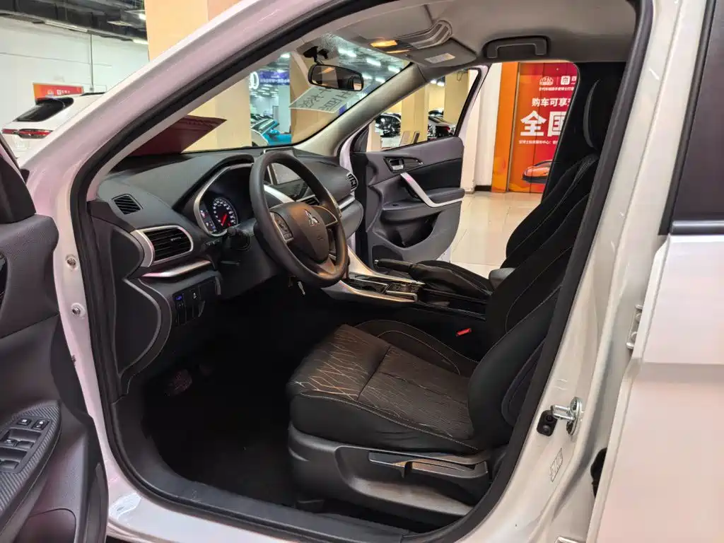 Mitsubishi Eclipse Cross — миниатюра 5