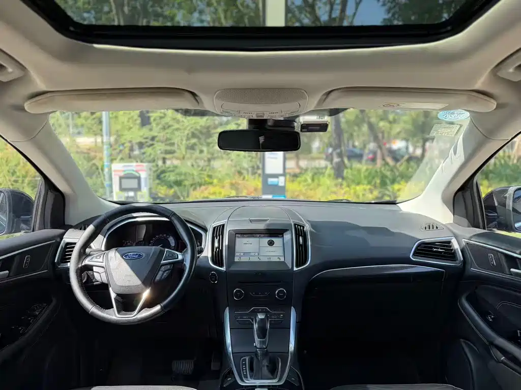 Ford Edge — миниатюра 17