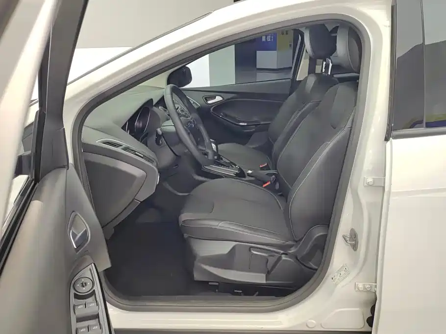 Ford Focus — миниатюра 9