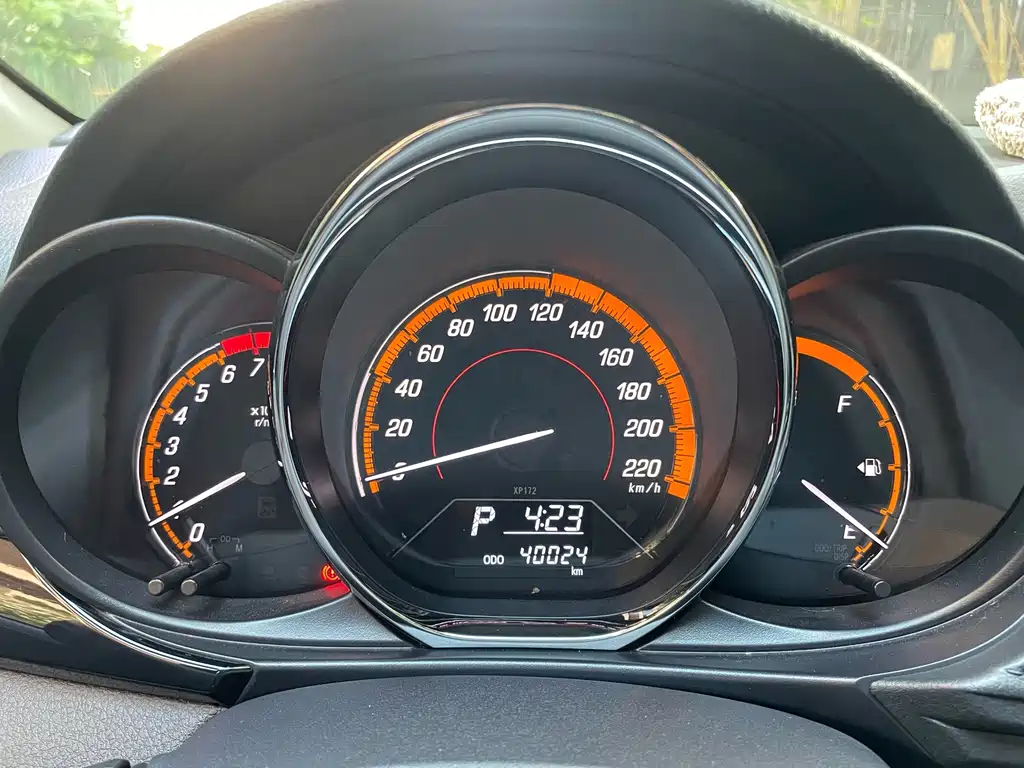 Toyota Yaris L — миниатюра 10