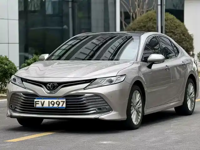 TOYOTA CAMRY 2021