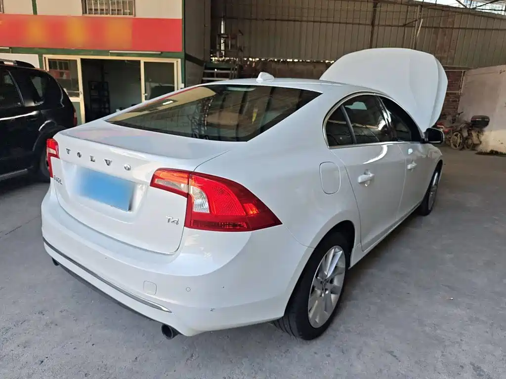 Volvo S60 — миниатюра 7
