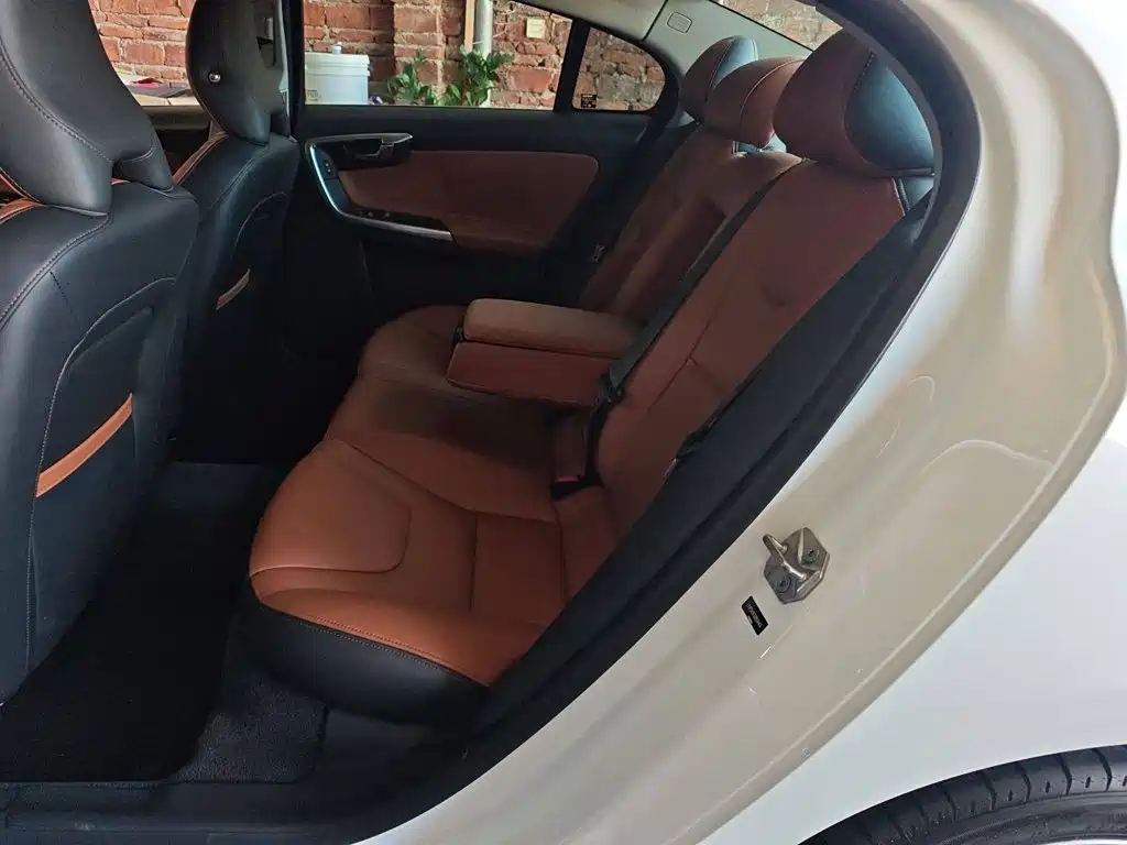 Volvo S60 — миниатюра 17