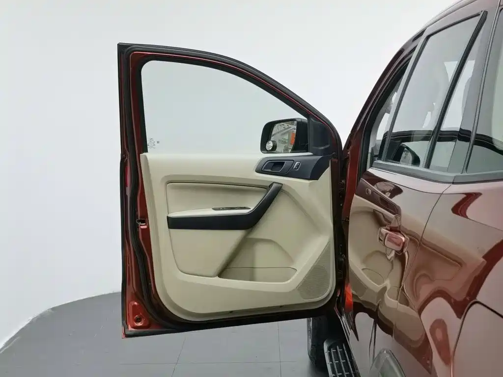 Ford Everest 2016 2.0T AT