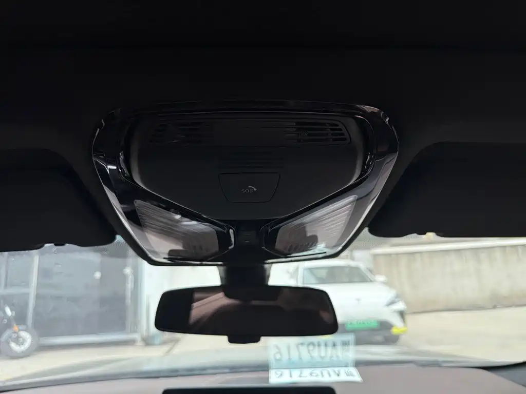 BMW 5 Series — миниатюра 15