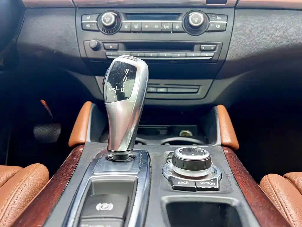 BMW X6 — миниатюра 14