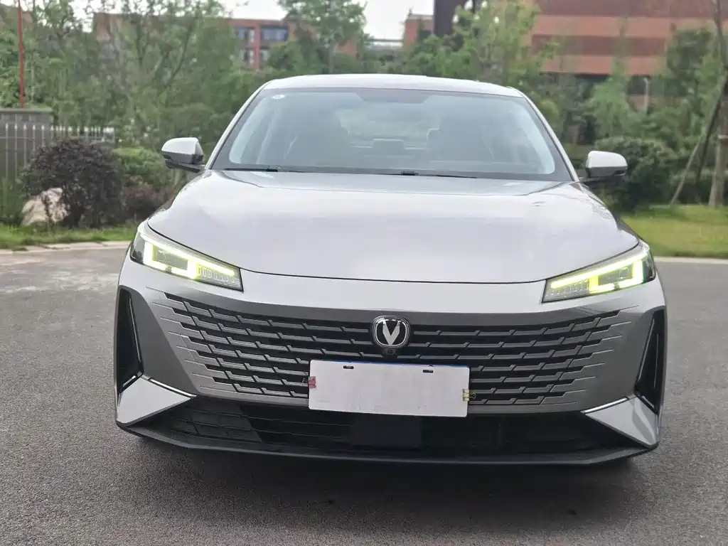 Changan Yida — миниатюра 5