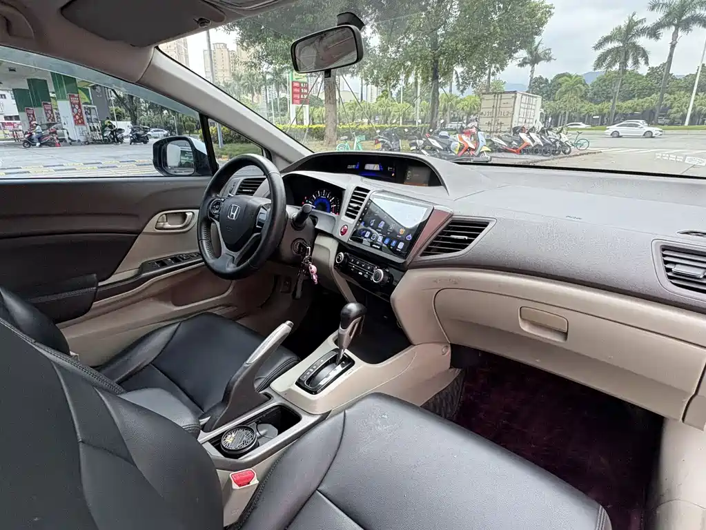 Honda Civic — миниатюра 9