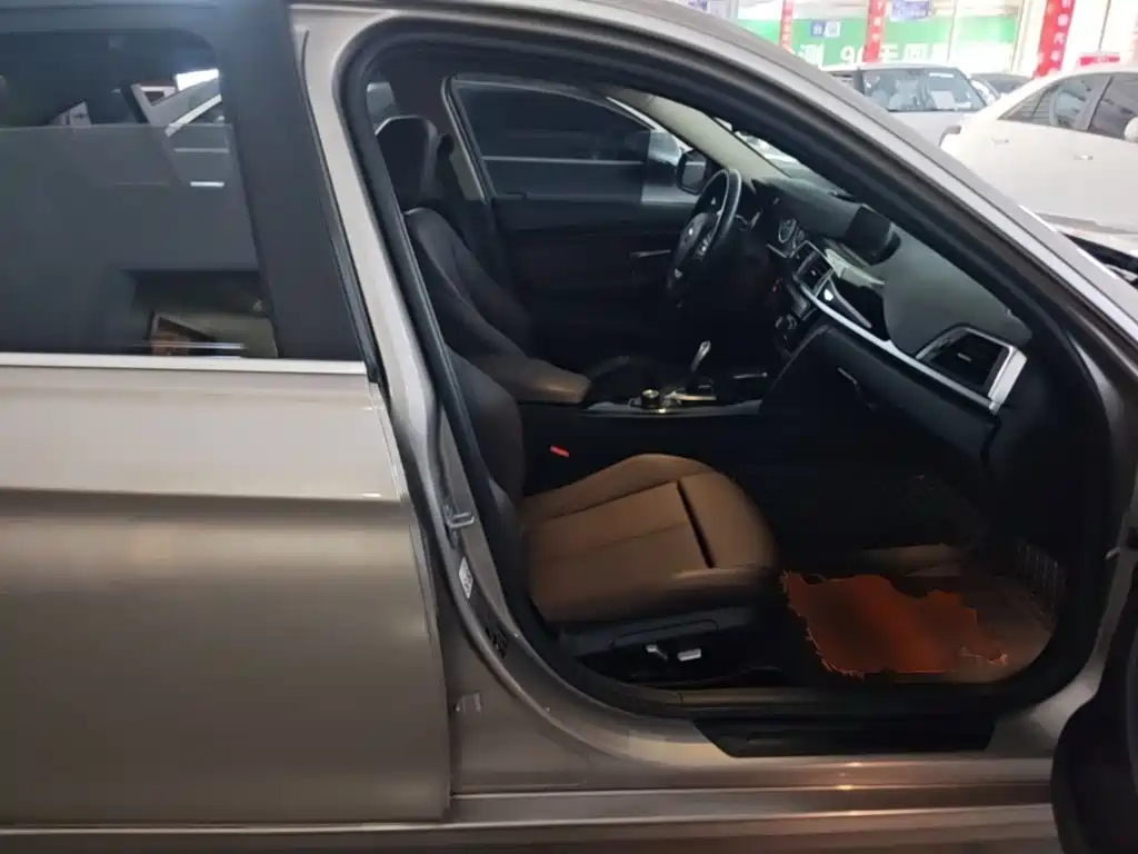 BMW 3 Series — миниатюра 25