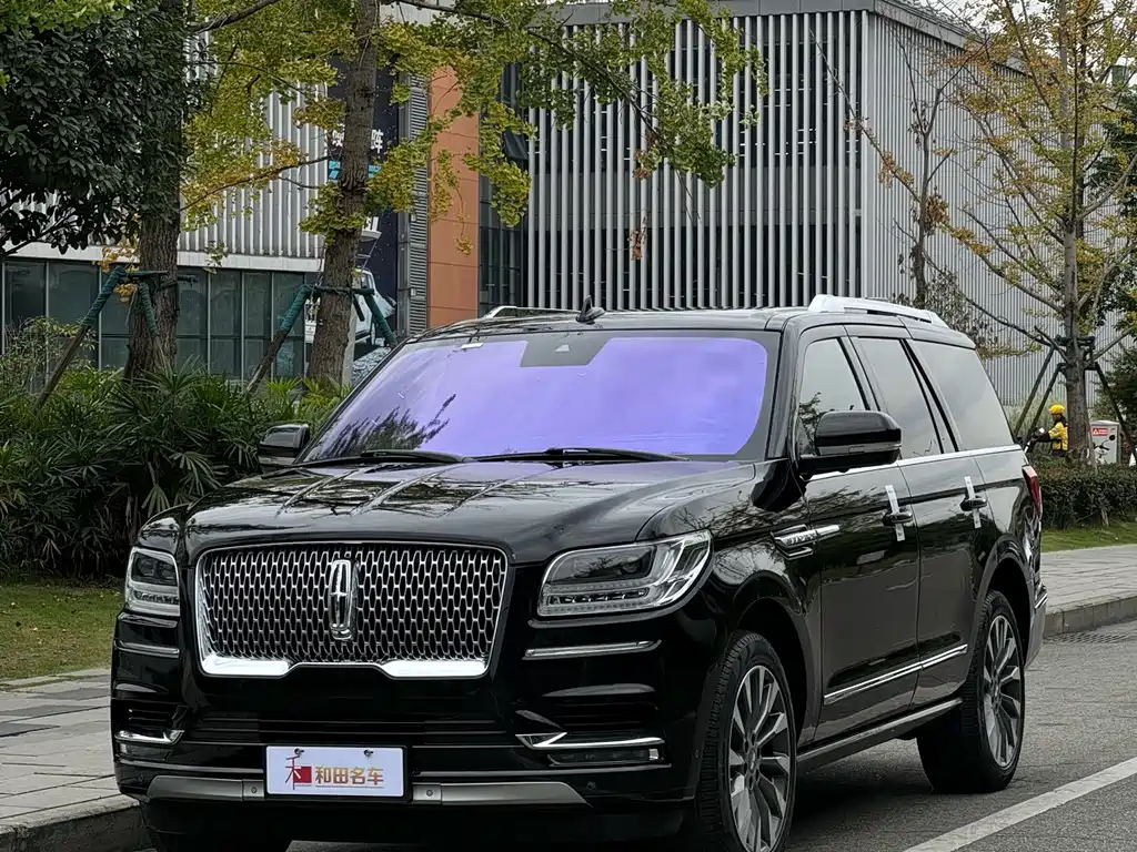 Lincoln Navigator