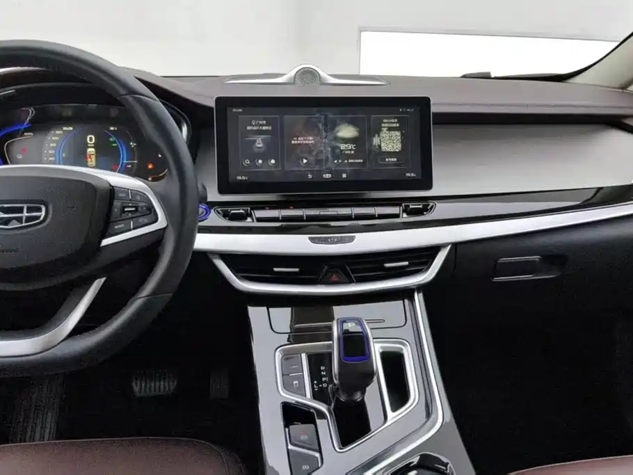 Geely Jia Ji New Energy — миниатюра 13