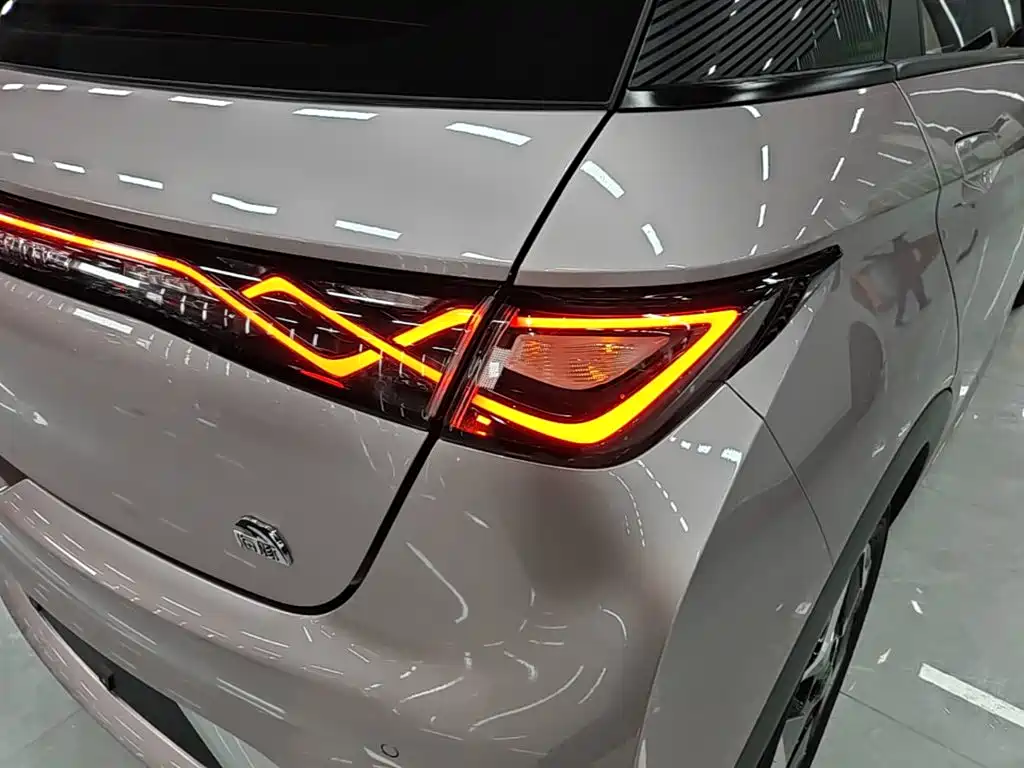 BYD Dolphin — миниатюра 8