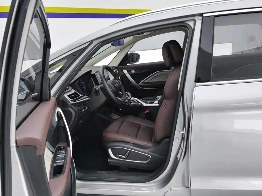 Geely Jia Ji New Energy — миниатюра 9