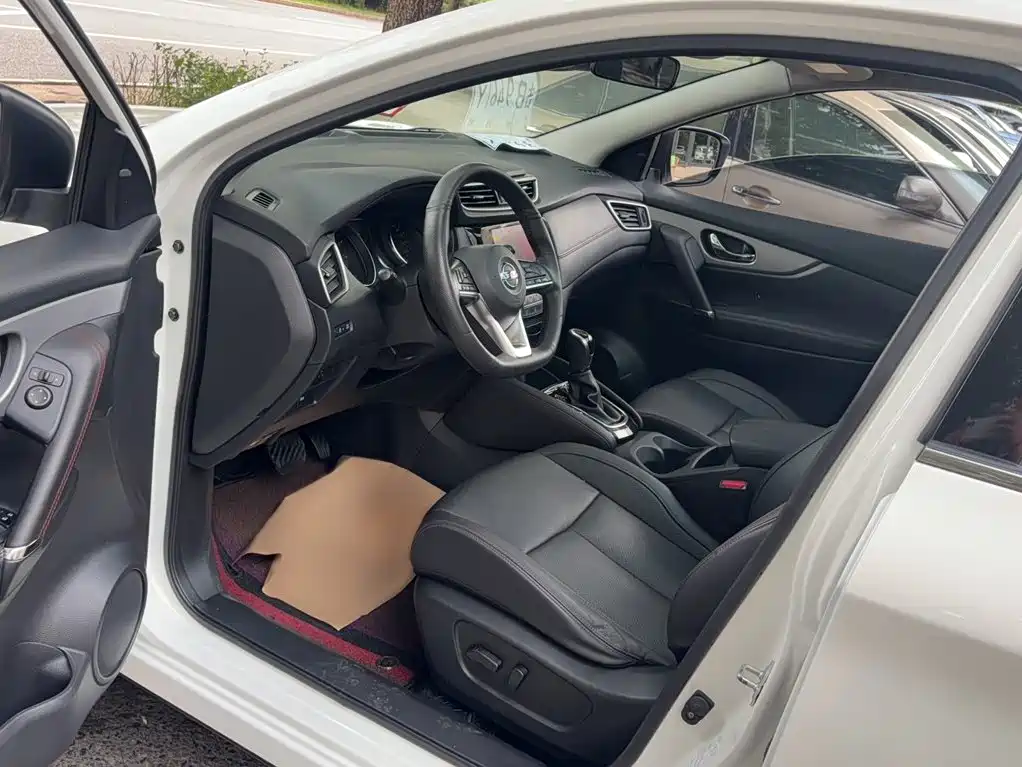 Nissan Qashqai — миниатюра 11