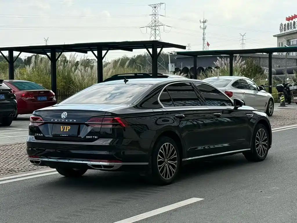 Volkswagen Phideon — миниатюра 9