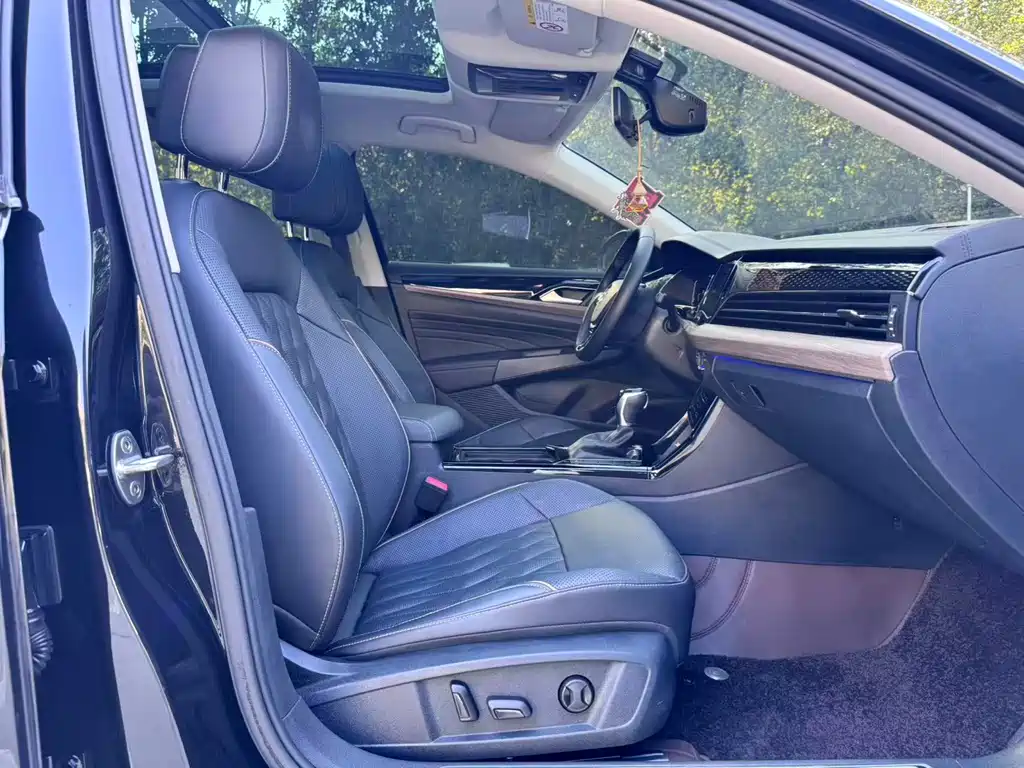 Volkswagen Passat — миниатюра 8