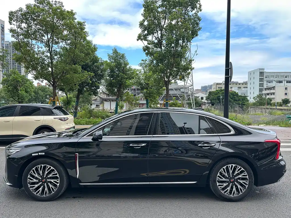Hongqi Hongqi H5 — миниатюра 3