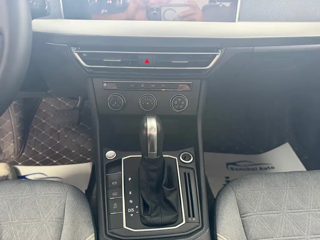 Volkswagen Lavida — миниатюра 10