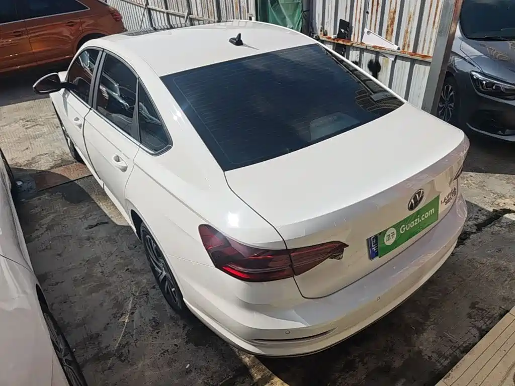 Volkswagen Lavida — миниатюра 5