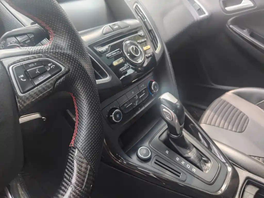 Ford Focus — миниатюра 7