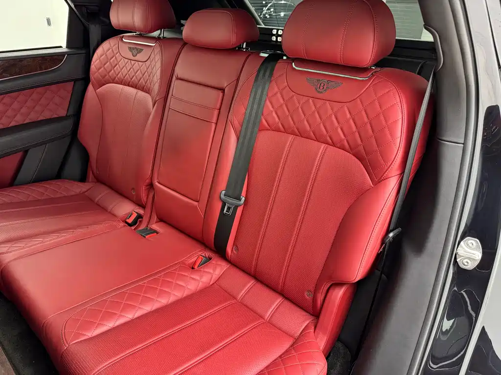Bentley Bentayga — миниатюра 24