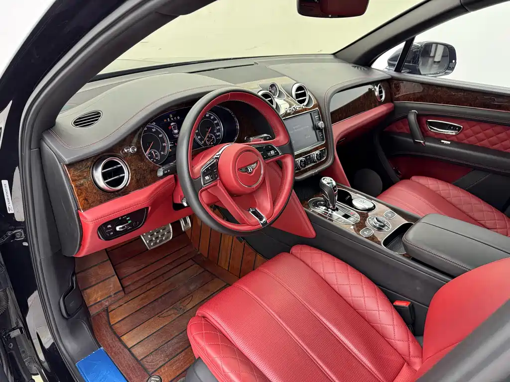 Bentley Bentayga — миниатюра 9
