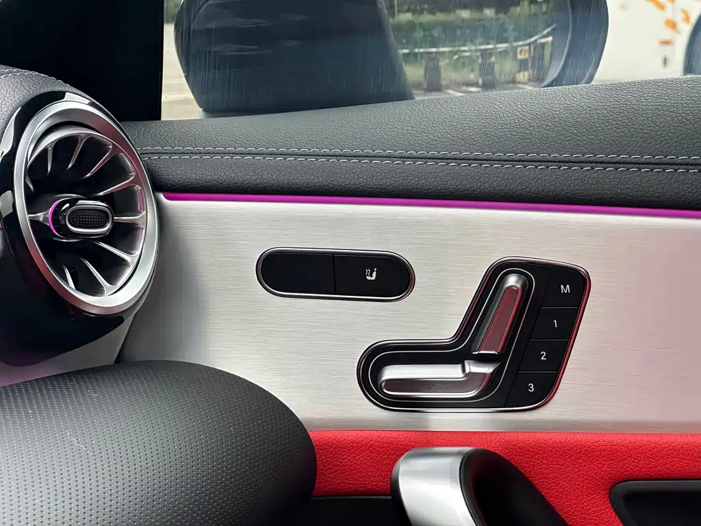 Mercedes-Benz CLA AMG — миниатюра 11