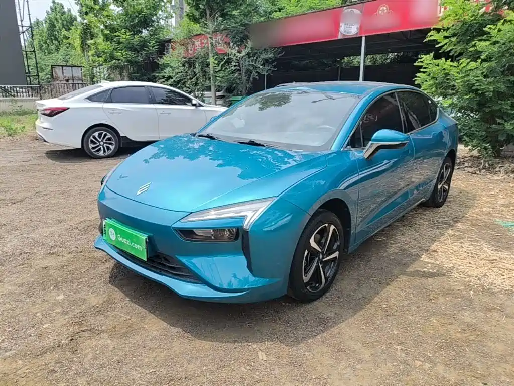 Jmev Yi 2025
