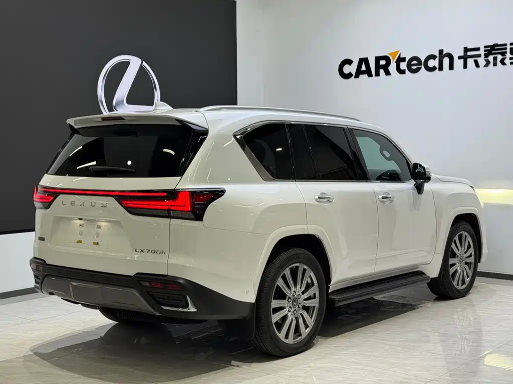 Lexus LX — миниатюра 5
